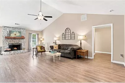 1611 Lake View Court, Loganville, GA 30052 - Photo 13
