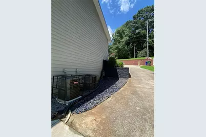 1640 Canberra Drive, Stone Mountain, GA 30088 - Photo 35