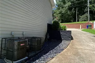 1640 Canberra Dr, Stone Mountain, GA 30088 - Photo 35