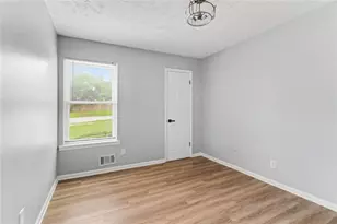 8908 Thomas Rd, Jonesboro, GA 30238 - Photo 15