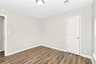 8788 E Bourne Dr, Jonesboro, GA 30238 - Photo 11
