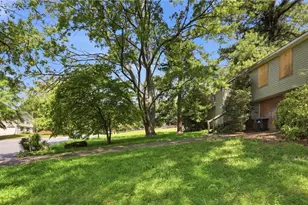 140 Cedar Trce, Roswell, GA 30075 - Photo 3