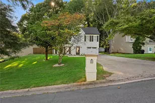 661 Sunfield Dr NW, Lilburn, GA 30047 - Photo 3