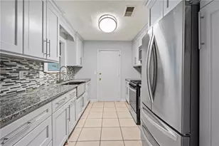 661 Sunfield Dr NW, Lilburn, GA 30047 - Photo 17