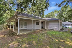1411 Windy Hill Ct SE, Conyers, GA 30013 - Photo 3