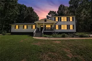 727 Tanners Bridge Cir, Bethlehem, GA 30620 - Photo 1