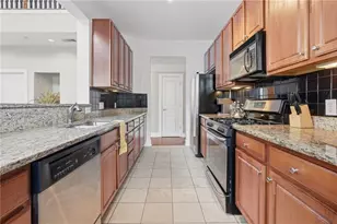 799 Hammond Dr, Atlanta, GA 30328 - Photo 9