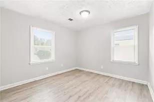 2123 Blayton Ln SE, Atlanta, GA 30315 - Photo 11