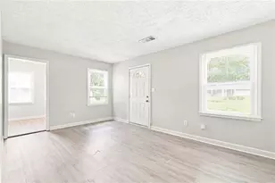 2123 Blayton Ln SE, Atlanta, GA 30315 - Photo 9