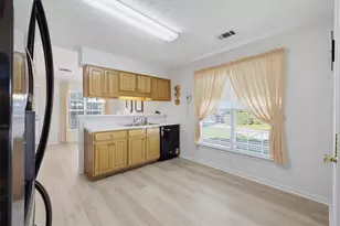 6048 Hillvale Ct, Lithonia, GA 30058 - Photo 17