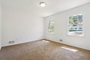 6364 Queen View Ln, Stone Mountain, GA 30087 - Photo 19