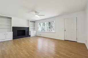 6364 Queen View Ln, Stone Mountain, GA 30087 - Photo 3