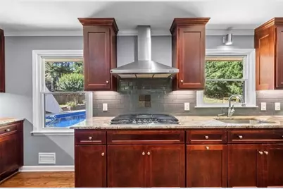 392 Heritage Lane, Alpharetta, GA 30009 - Photo 3