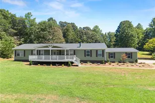 82 Bobby's Dr, Cleveland, GA 30528 - Photo 1