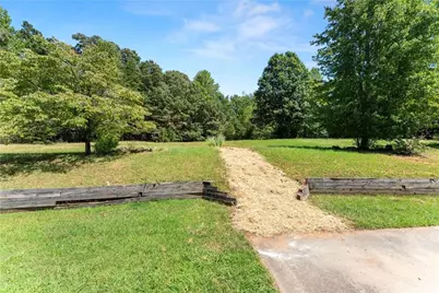 82 Bobbys Drive, Cleveland, GA 30528 - Photo 37