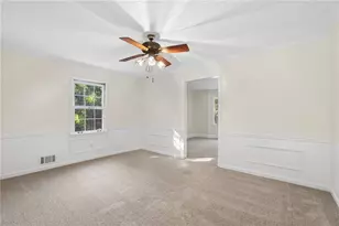 1104 Staples Dr SW, Lilburn, GA 30047 - Photo 19