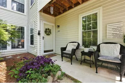 1301 Gettysburg Place, Sandy Springs, GA 30350 - Photo 3