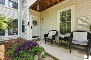 1301 Gettysburg Pl, Sandy Springs, GA 30350 - Photo 3