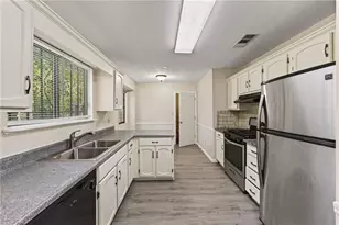 5350 Greenhedge Trail, Stone Mountain, GA 30088 - Photo 7