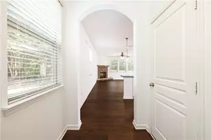 1624 Lenox Overlook Road NE, Atlanta, GA 30329 - Photo 5