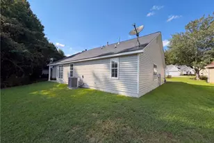 1088 Meadow Glen Cir, Fairburn, GA 30213 - Photo 19