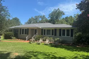 69 Buena Vista, Winder, GA 30680 - Photo 1