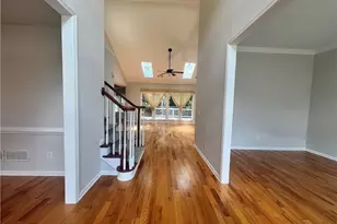 365 Tumbling Creek Dr, Alpharetta, GA 30005 - Photo 3