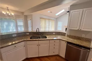 365 Tumbling Creek Dr, Alpharetta, GA 30005 - Photo 17