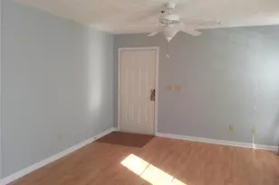 737 Windchase Ln, Stone Mountain, GA 30083 - Photo 5