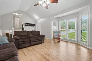 996 Miles Ct, Powder Springs, GA 30127 - Photo 9