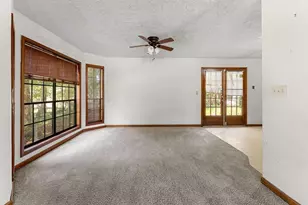 1043 Ascot Ct, Riverdale, GA 30296 - Photo 9
