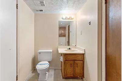 1043 Ascot Court, Riverdale, GA 30296 - Photo 17