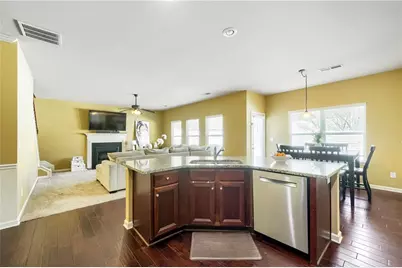 98 Village Park Drive, Newnan, GA 30265 - Photo 9