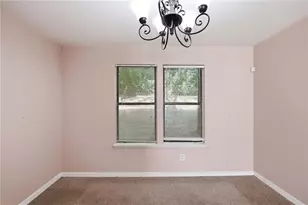 1001 Chapman Ln, Stone Mountain, GA 30088 - Photo 9