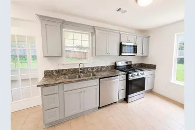 2095 Glynmoore Drive, Lawrenceville, GA 30043 - Photo 5