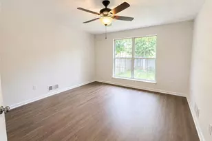 2095 Glynmoore Dr, Lawrenceville, GA 30043 - Photo 15