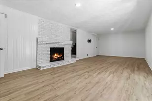 6748 Brandon Mill Rd, Sandy Springs, GA 30328 - Photo 27