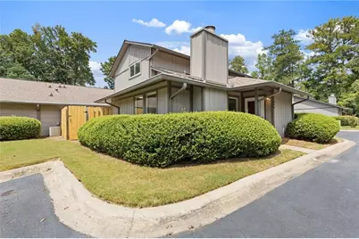 844 Manning Villas Court SW, Marietta, GA 30064 - Photo 3