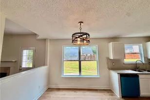 510 Shire Ln, Fairburn, GA 30213 - Photo 9