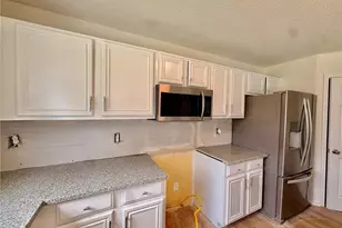 510 Shire Ln, Fairburn, GA 30213 - Photo 7