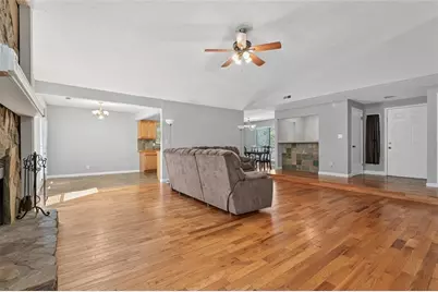 8340 Beechwood Trace, Riverdale, GA 30274 - Photo 11