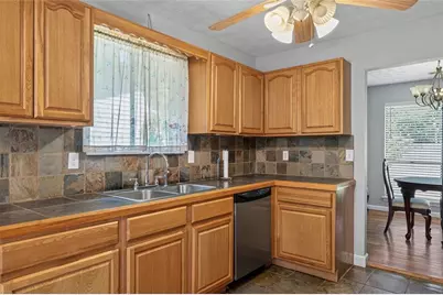 8340 Beechwood Trace, Riverdale, GA 30274 - Photo 21