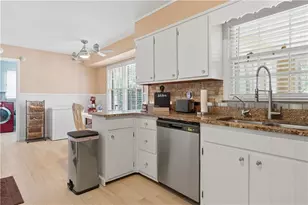 6828 Rockland Rd, Lithonia, GA 30038 - Photo 9