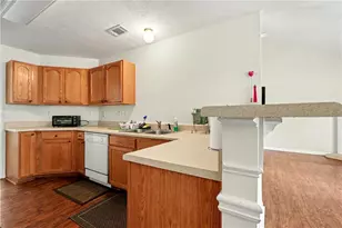 4353 Flat Stone Ln, Snellville, GA 30039 - Photo 9