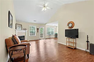 4353 Flat Stone Ln, Snellville, GA 30039 - Photo 3