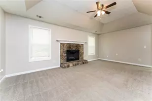 1014 Bay Ridge Dr, Lawrenceville, GA 30045 - Photo 3