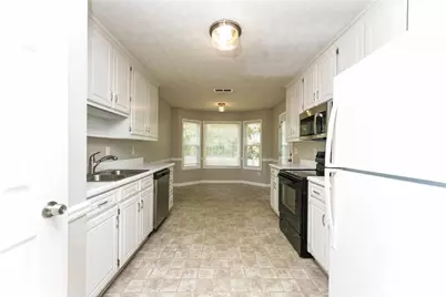1014 Bay Ridge Drive, Lawrenceville, GA 30045 - Photo 5
