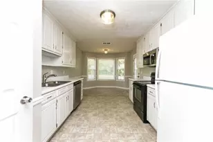 1014 Bay Ridge Dr, Lawrenceville, GA 30045 - Photo 5