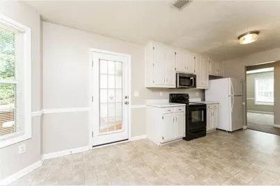 1014 Bay Ridge Drive, Lawrenceville, GA 30045 - Photo 9