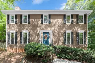 4977 Kings Wood Dr NE, Roswell, GA 30075 - Photo 1